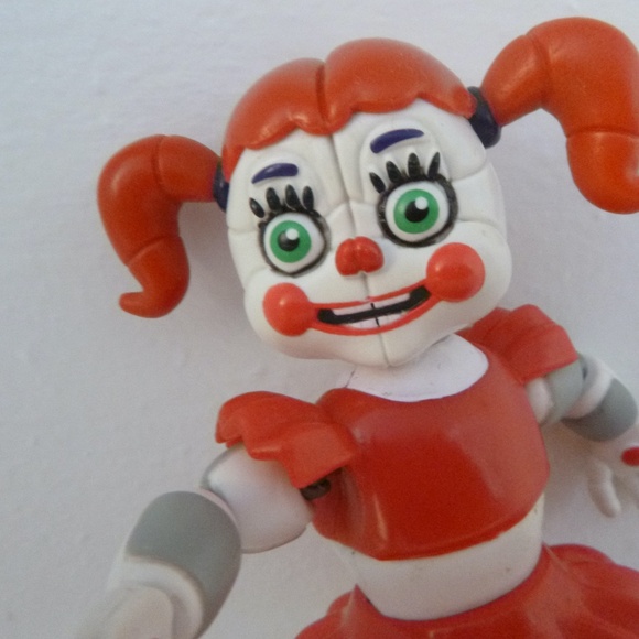 FNAF BABY FIGURE - Picture 2 of 7